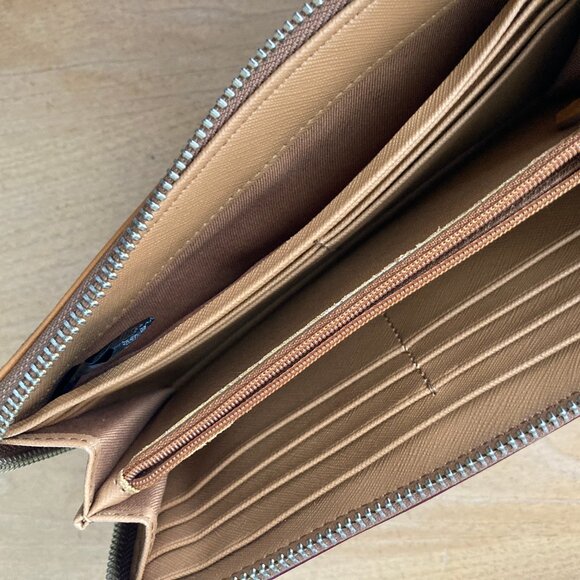 Fossil Red and Brown Wallet - Picture 5 of 8